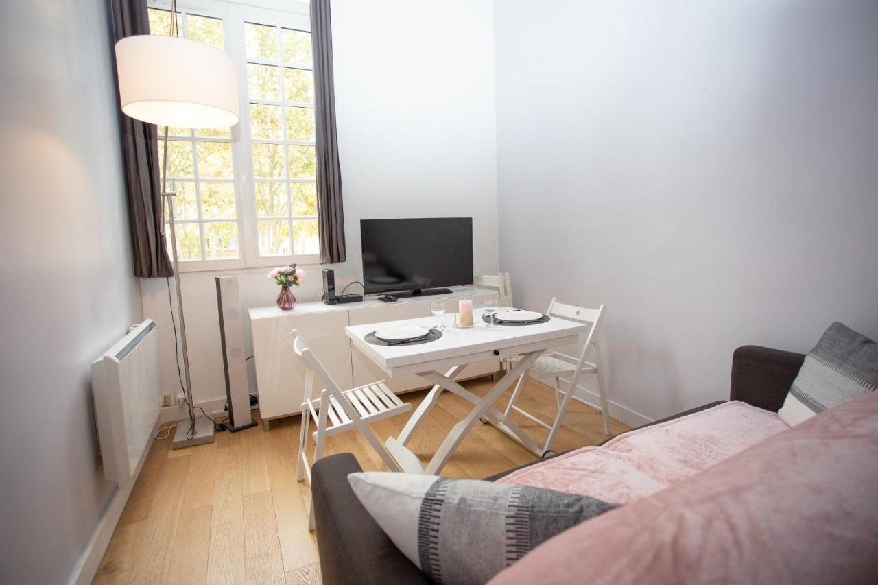 Le Duplex Apartment Версал Екстериор снимка